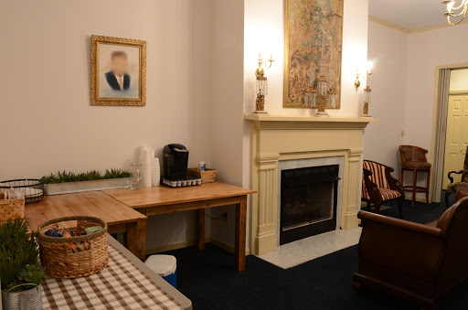 Funeral Home «Moore-Cortner Funeral Home», reviews and photos, 300 1st Ave NW, Winchester, TN 37398, USA