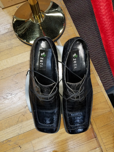 Used Clothing Store «DRESS TO IMPRESS», reviews and photos, 9537 S Western Ave, Chicago, IL 60643, USA