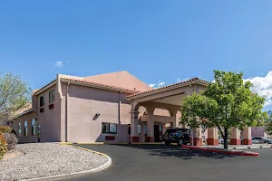 Quality Inn & Suites Albuquerque North near Balloon Fiesta Park image