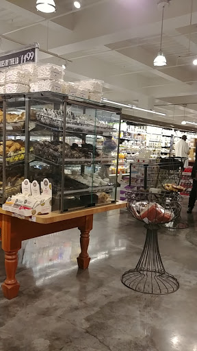 Grocery Store «Whole Foods Market», reviews and photos, Whole Foods Market, 110 Bloomingdale Rd, White Plains, NY 10605, USA