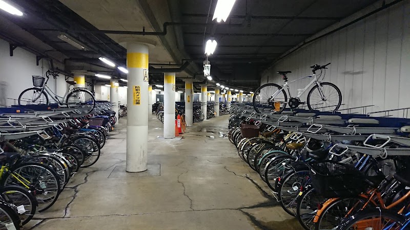 新高円寺地下自転車駐車場