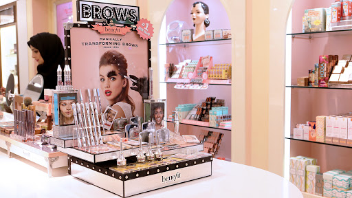 Benefit Cosmetics BrowBar Beauty Lounge