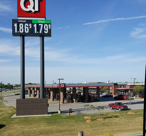 Gas Station «QuikTrip», reviews and photos, 5400 S Interstate 35 East Service Rd, Waxahachie, TX 75165, USA