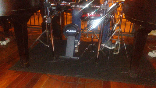 Piano Bar «526 Main Dueling Piano Bar», reviews and photos, 526 S Main St, Royal Oak, MI 48067, USA