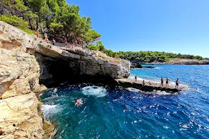 Galebijana Cave image