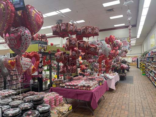 Grocery Store «Schnucks», reviews and photos, 1160 Shackelford Rd, Florissant, MO 63031, USA