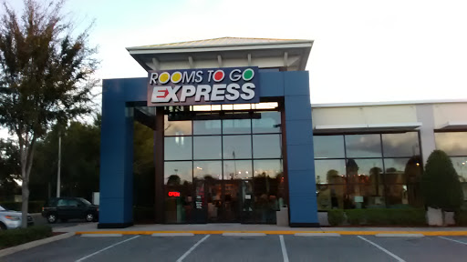 Furniture Store «Rooms To Go Express Furniture Store - Leesburg», reviews and photos, 10300 US-441 #9, Leesburg, FL 34788, USA