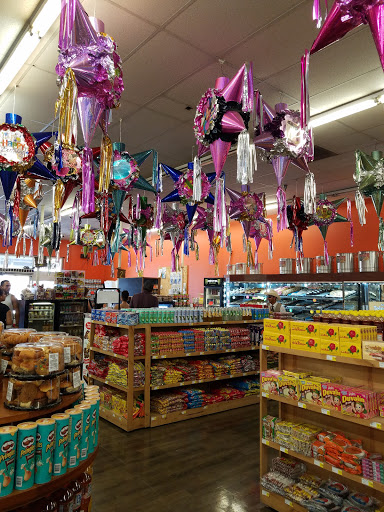 Supermarket «El Herradero Supermarket», reviews and photos, 1310 W Prince Rd, Tucson, AZ 85705, USA