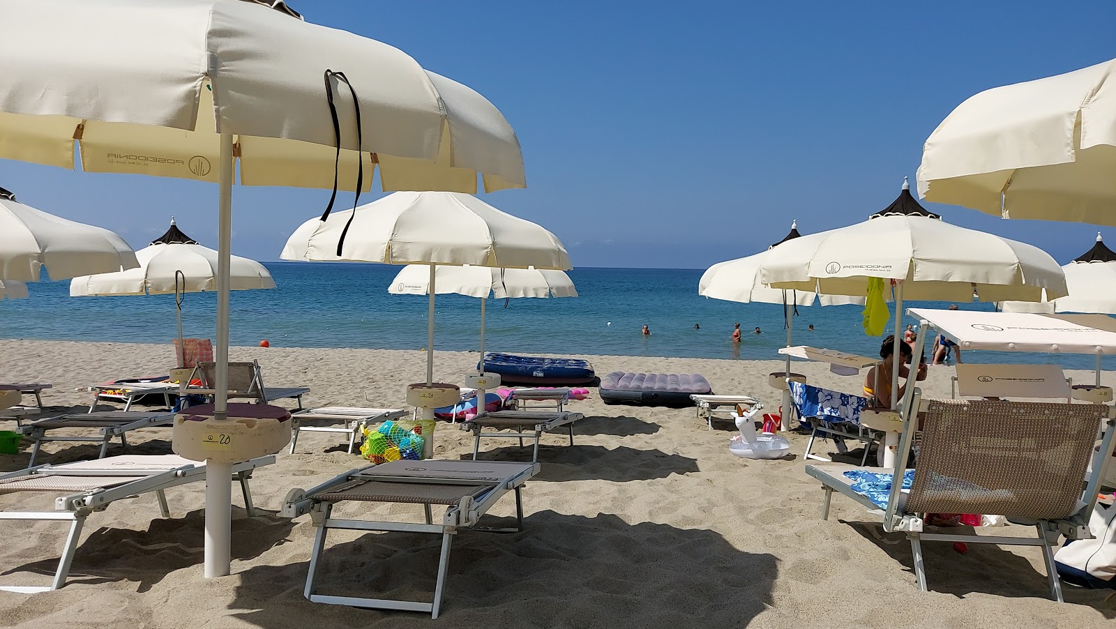Foto de Marina di Ascea beach área de comodidades