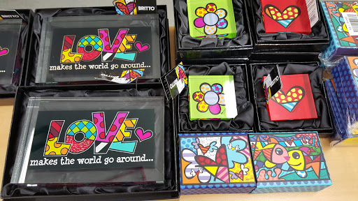 Thrift Store «Boomerangs Thrift Store», reviews and photos, 2365 Wilton Dr, Wilton Manors, FL 33305, USA