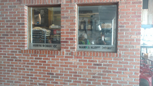 Donut Shop «Hurts Donut», reviews and photos, 5513 Mills Civic Pkwy #105, West Des Moines, IA 50266, USA