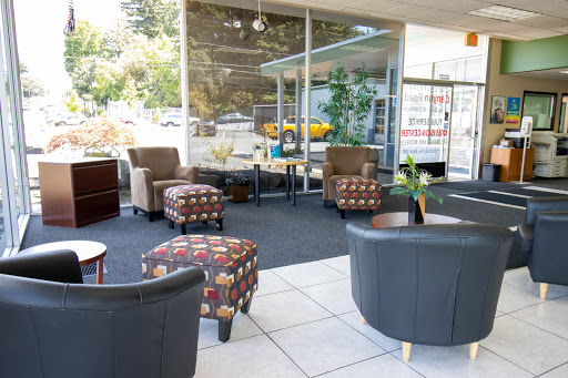 Auto Body Shop «Canyon Road Auto Body & Collision Center», reviews and photos, 9350 SW Canyon Rd, Portland, OR 97225, USA