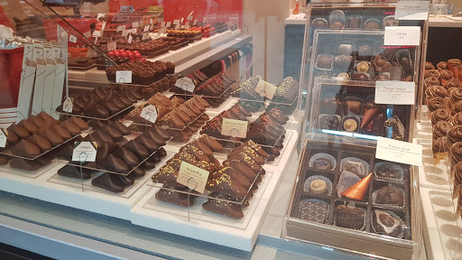 Shopping Mall «Westfield Garden State Plaza», reviews and photos, 1 Garden State Plaza, Paramus, NJ 07652, USA