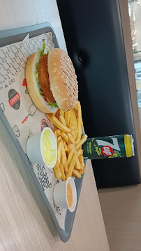 Plats et boissons du Restaurant de hamburgers M Burger à Clermont-Ferrand - n°12