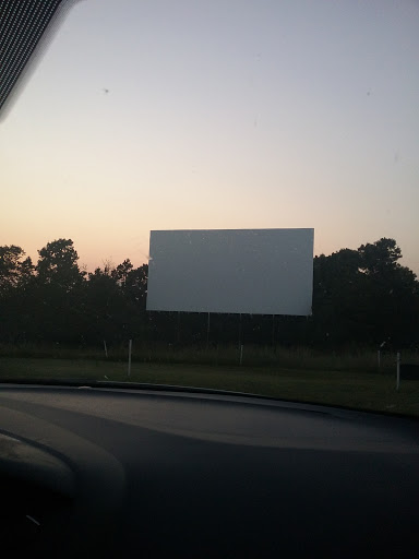 Drive-in Movie Theater «Stone Drive-In Theatre», reviews and photos, 808 Theatre Ln, Mountain View, AR 72560, USA