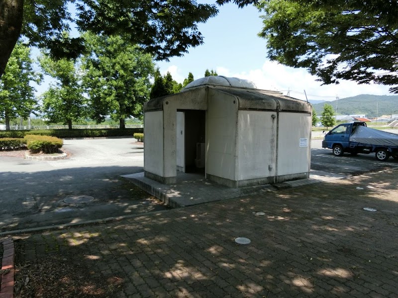 大森山公園 駐車場トイレ