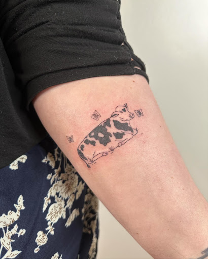 Explore knuckle tattoo ideas, creative tattoo ideas in Augusta, available at APMU Studio