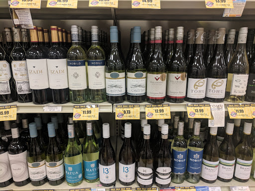 State Liquor Store «NH Liquor & Wine Outlet», reviews and photos, 32 Plaistow Rd, Plaistow, NH 03865, USA