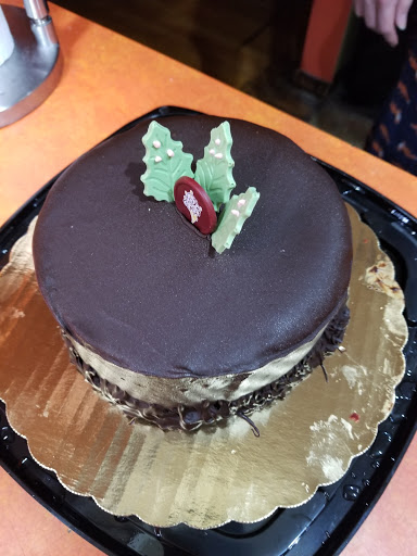 Ice Cream Shop «Cold Stone Creamery», reviews and photos, 101 Mill St #108, Gahanna, OH 43230, USA