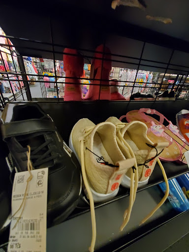 Clothing Store «Citi Trends», reviews and photos, 7504 W Broad St, Henrico, VA 23294, USA