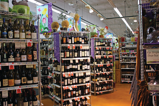 Grocery Store «Newport Avenue Market», reviews and photos, 1121 NW Newport Ave, Bend, OR 97703, USA