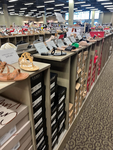 Shoe Store «DSW Designer Shoe Warehouse», reviews and photos, 937 Watters Creek Blvd, Allen, TX 75013, USA