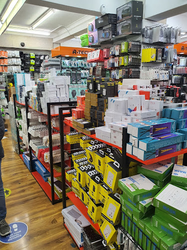 Reviews of R-TECH PARTS & ACCESSORIES LTD in London - Cell phone store