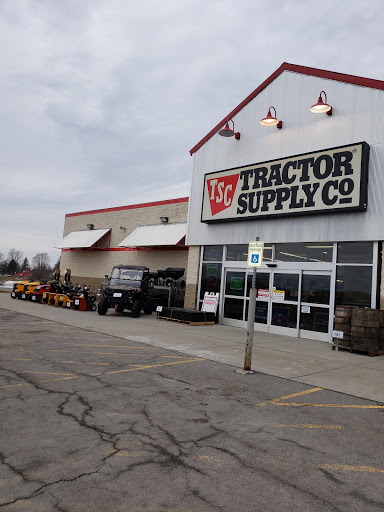 Home Improvement Store «Tractor Supply Co.», reviews and photos, 1051 Park St, Ogdensburg, NY 13669, USA