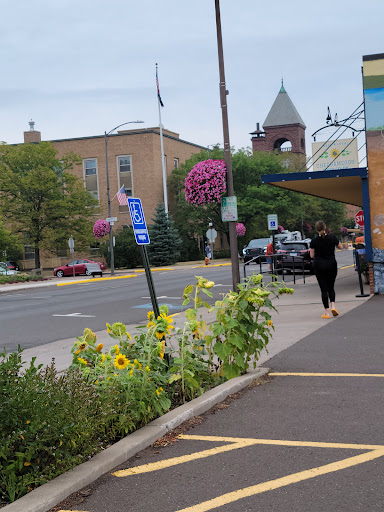 Grocery Store «Chequamegon Food Co-Op», reviews and photos, 700 Main St W, Ashland, WI 54806, USA