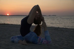 Meer Ashtanga Yoga image