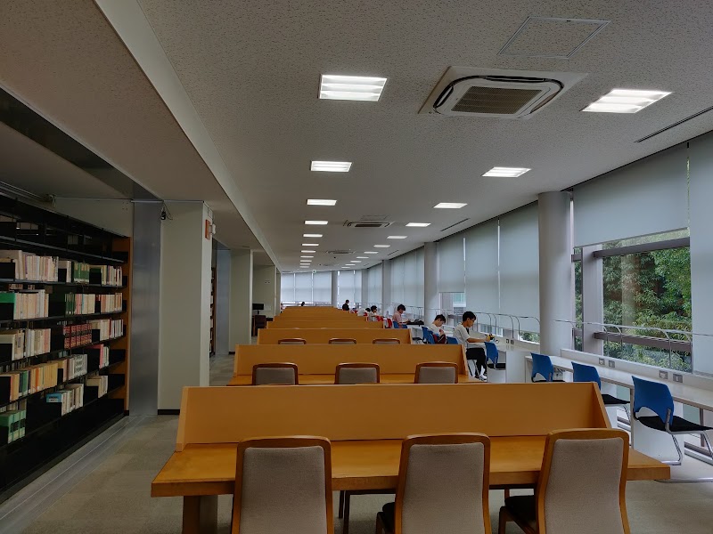 横浜国立大学附属図書館 中央図書館(S3-6)