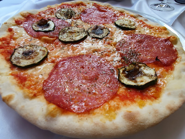 Recenzije Adria Restaurant & Pizzeria u Rovinj - Restoran