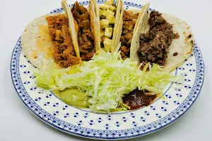 Taquería la Chabelita image