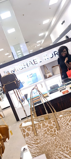 Shopping Mall «Salem Center», reviews and photos, 401 Center St NE, Salem, OR 97301, USA