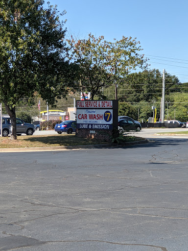 Dolphin Car Wash and Lube en Lilburn
