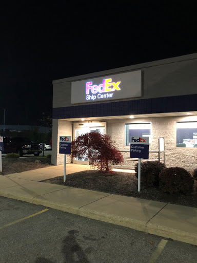 Shipping and Mailing Service «FedEx Ship Center», reviews and photos, 5313 Majestic Pkwy, Bedford Heights, OH 44146, USA