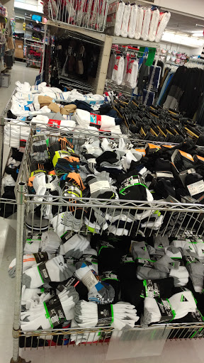 Department Store «National Wholesale Liquidators», reviews and photos, 321 NJ-440, Jersey City, NJ 07305, USA