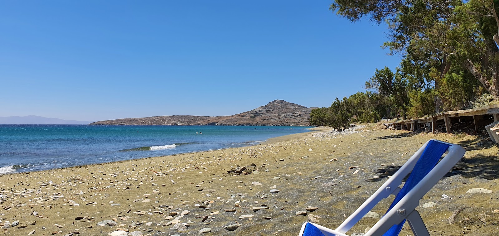 Photo of Tsampia paralia with brown sand surface