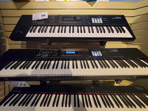 Music Store «Guitar Center», reviews and photos, 8 Garet Pl, Commack, NY 11725, USA