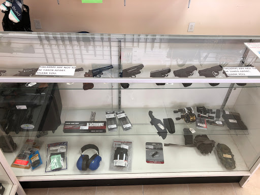 Pawn Shop «Royal Pawn», reviews and photos, 13180 Farm to Market Rd 529 G, Houston, TX 77041, USA