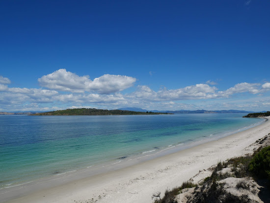 Sloping Main Beach