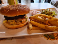 Hamburger végétarien du Restaurant végétalien Tahina - 100% Végétal à Tours - n°5