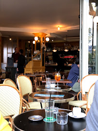 Atmosphère du Café Café Lamartine à Paris - n°6