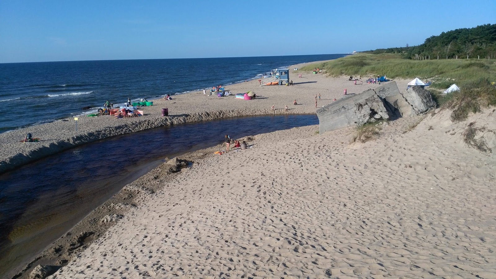 Valokuva Bobolin Beachista. puhtaustasolla korkea