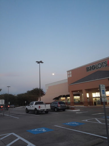 Big Lots, 600 W 15th St, Plano, TX 75075, USA, 