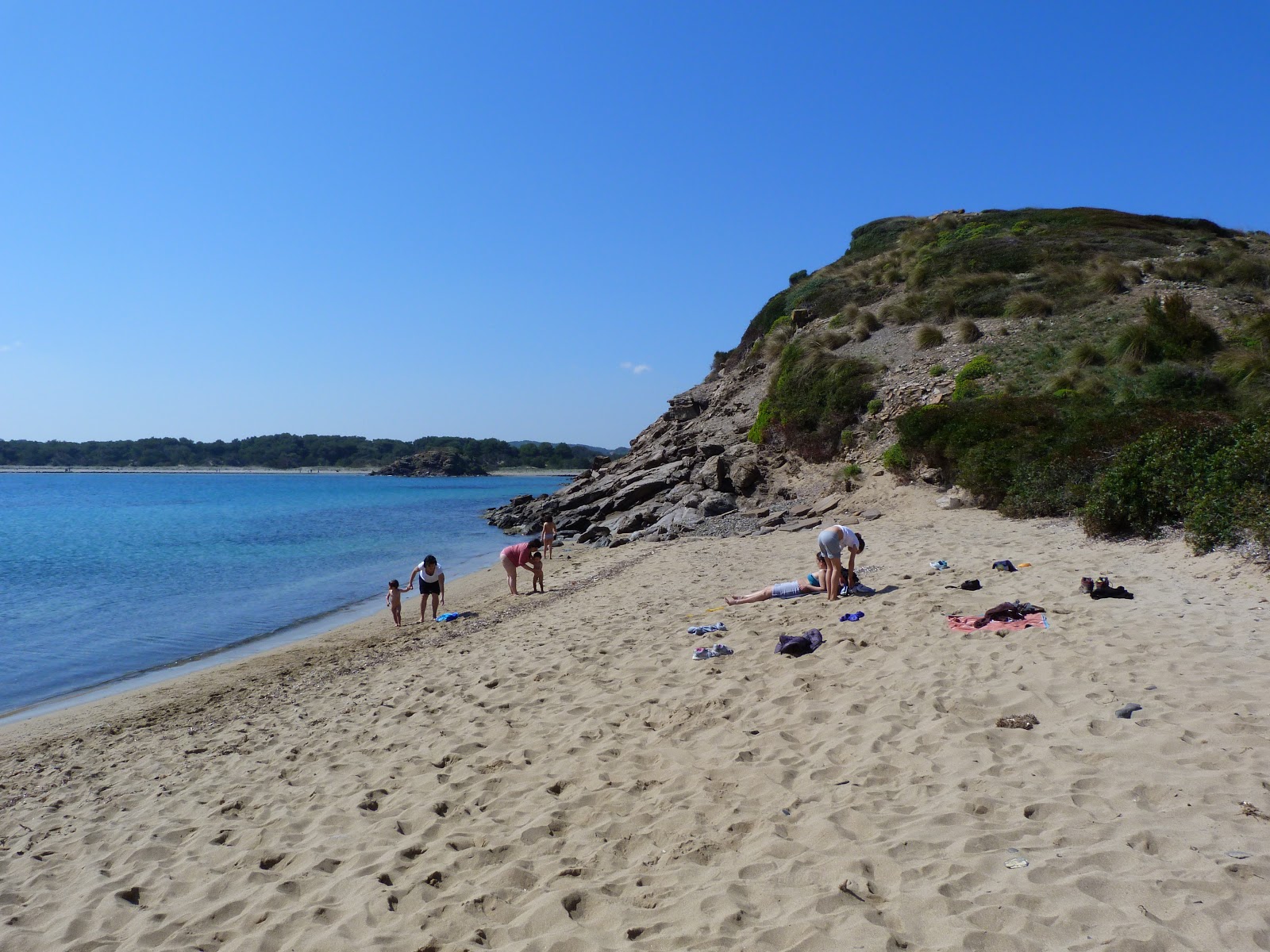 Foto de Cala En Vidrier y el asentamiento