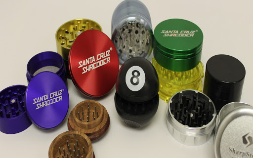 Tobacco Shop «Hotbox Smoke Shop», reviews and photos, 3800 Factoria Blvd SE, Bellevue, WA 98006, USA