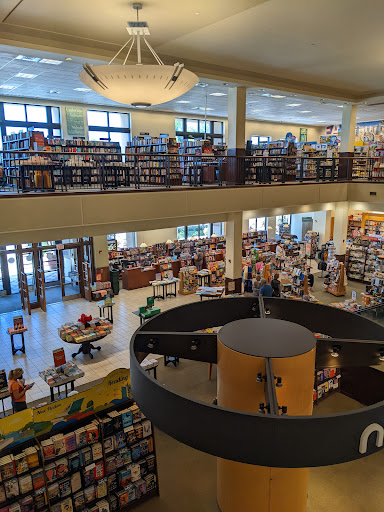 Book Store «Barnes & Noble Booksellers Boca Raton», reviews and photos, 1400 Glades Rd, Boca Raton, FL 33431, USA