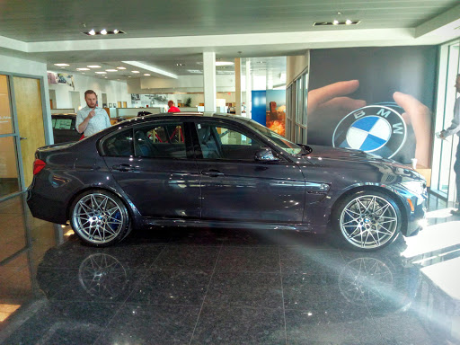 BMW Dealer «Chapman BMW On Camelback», reviews and photos, 830 E Camelback Rd, Phoenix, AZ 85014, USA