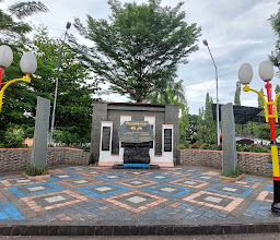 Monumen Gempa Padang photo